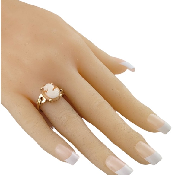 10K Yellow Gold Cameo Ring Size 6 #16155 - Picture 8 of 8